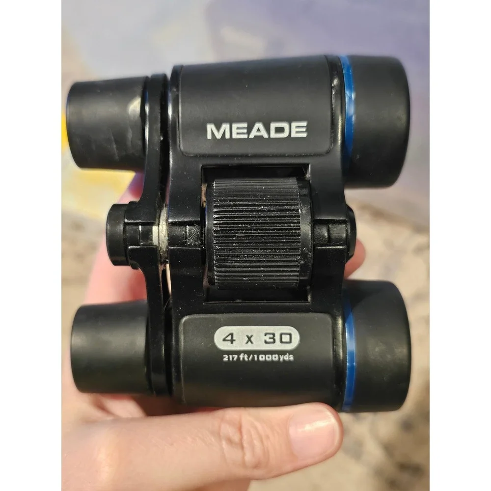 Meade 4x30 Compact Binoculars Black Blue Trim 217ft/1000yds Field of View